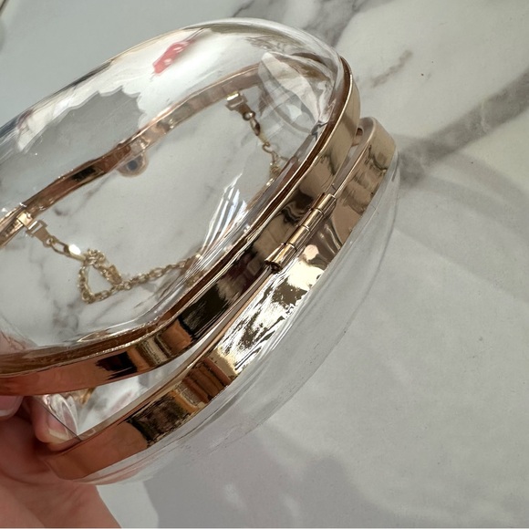 Heart-Shaped Clear Mini Bag with Gold Chain - Picture 4 of 4